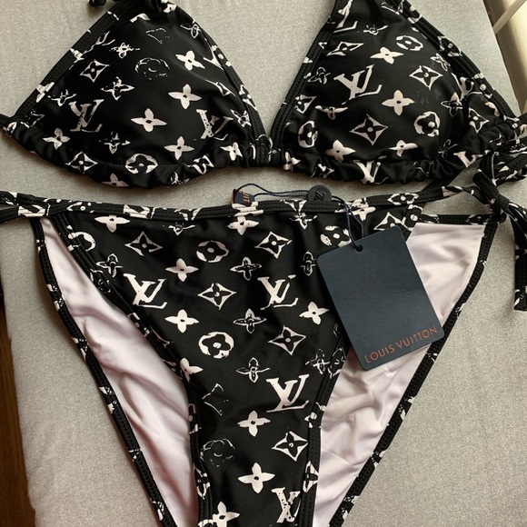 2 piece swimsuit - Picture 1 of 2